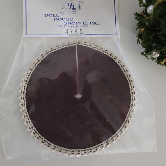 NWT Doll House Miniature Christmas Tree with Skirt - Picture 4 of 6